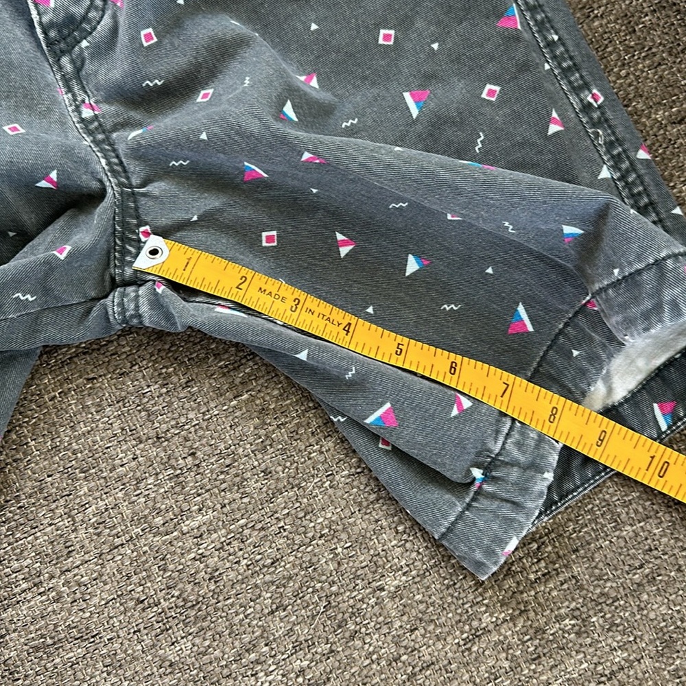 Hollister Men’s Nautical Flag Gray Jean Shorts 30 Waist - Picture 2 of 4